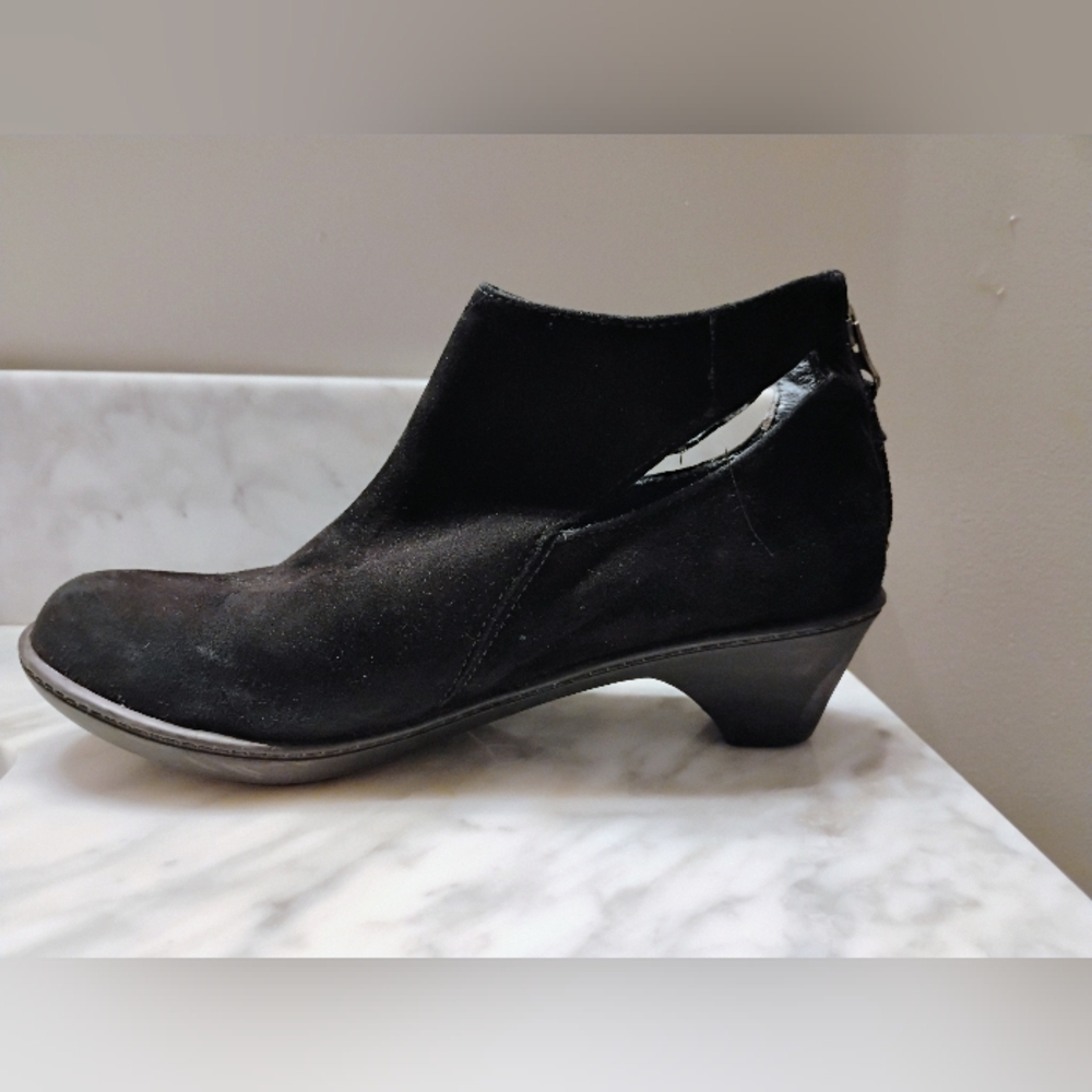 Dansko Size 37 US 7 Boots Bonita Suede Leather Cutout Heeled Ankle Black